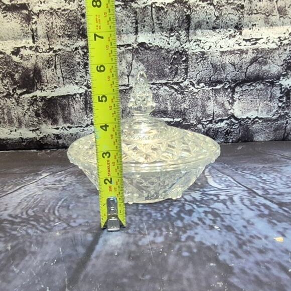 Vintage Carved Glass Clear Bowl Candy Dish With Lid - Picture 7 of 12